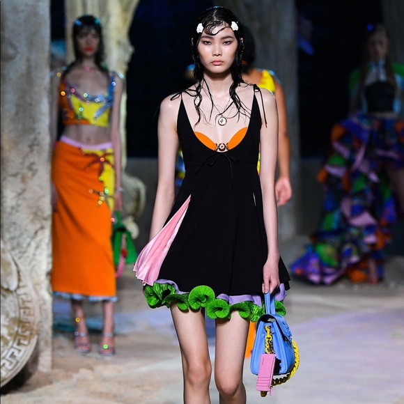 ***SOLD*** VERSACE Spring 2021 Runway Mini Dress NWT - Picture 3 of 17